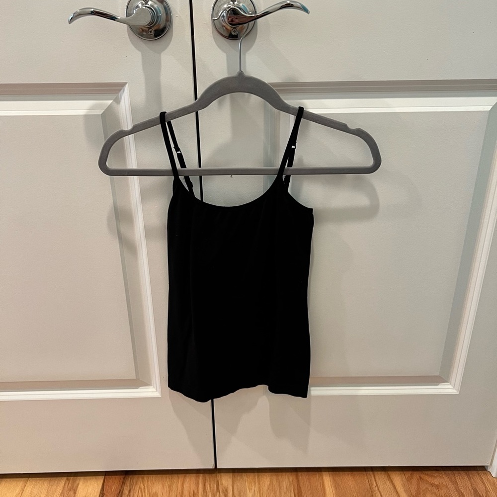Black athletic tank